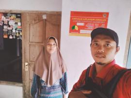 Penempelan Stiker bansos Tahap II